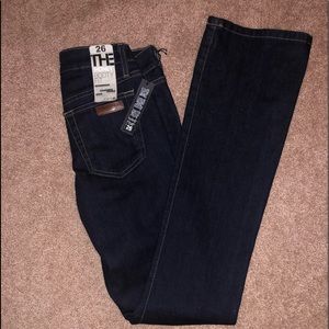 2 pair of Brand new Joes Jeans. Size 26